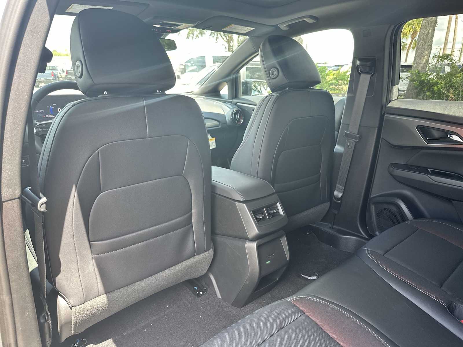 Thumbnail: 2025 Chevrolet Equinox - 16