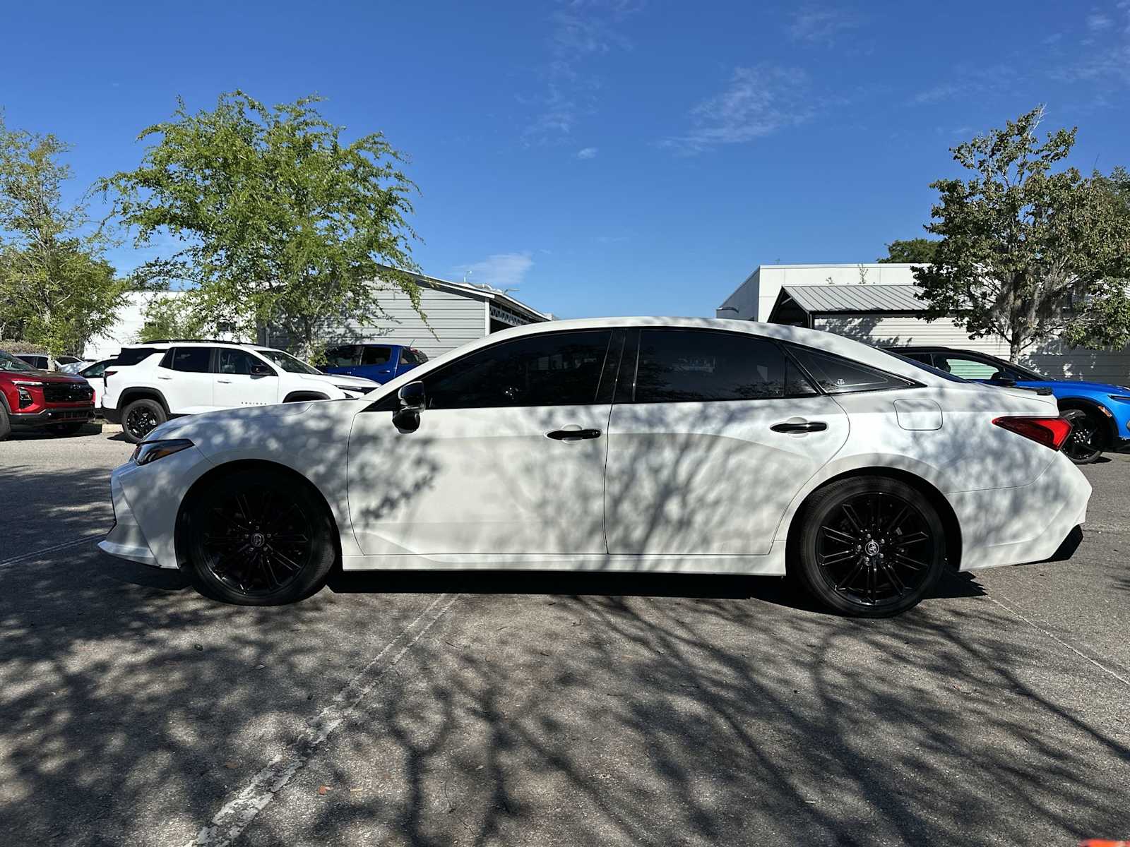 Thumbnail: 2021 Toyota Avalon - 3