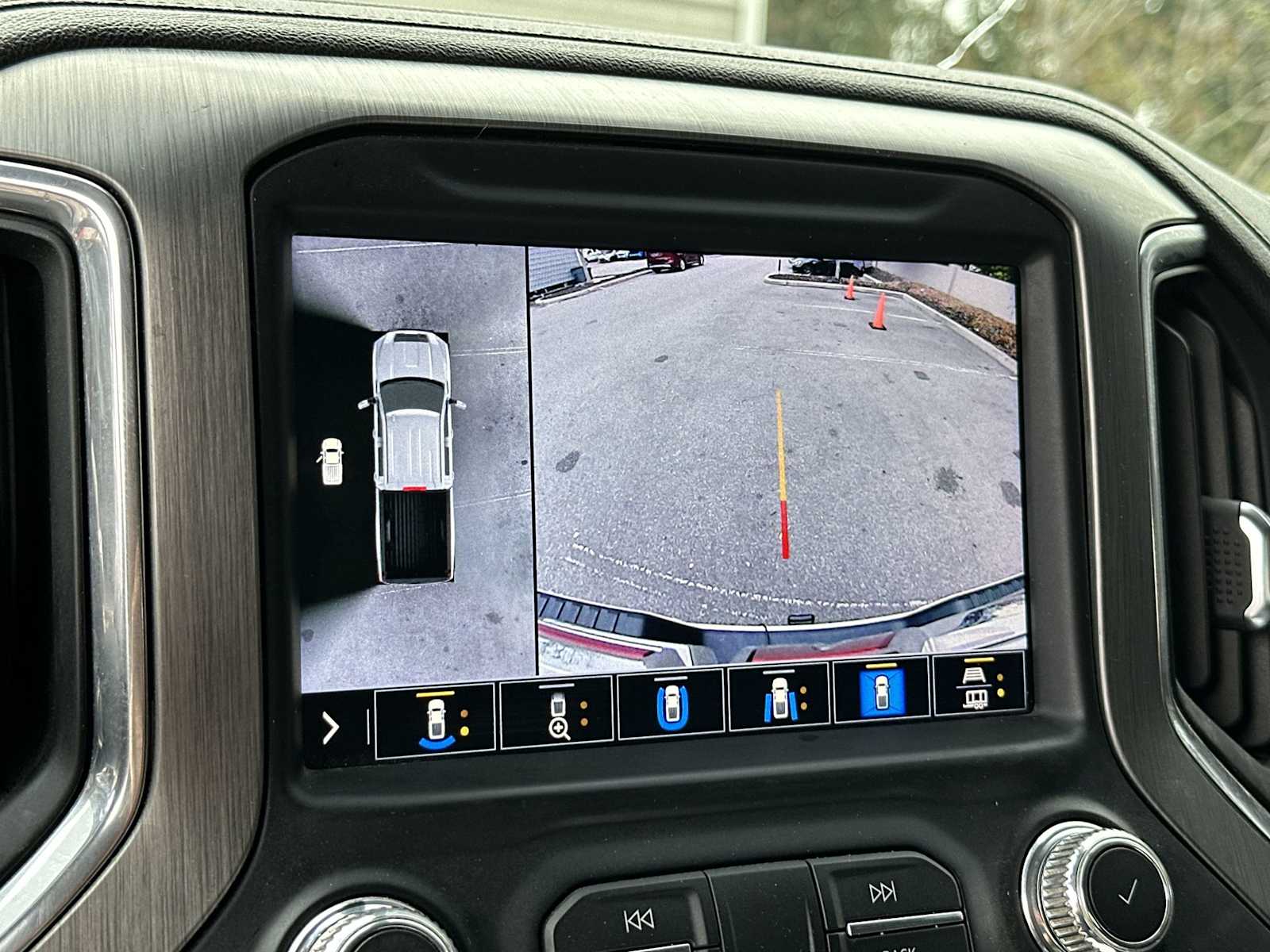 Thumbnail: 2021 GMC Sierra 2500 - 22