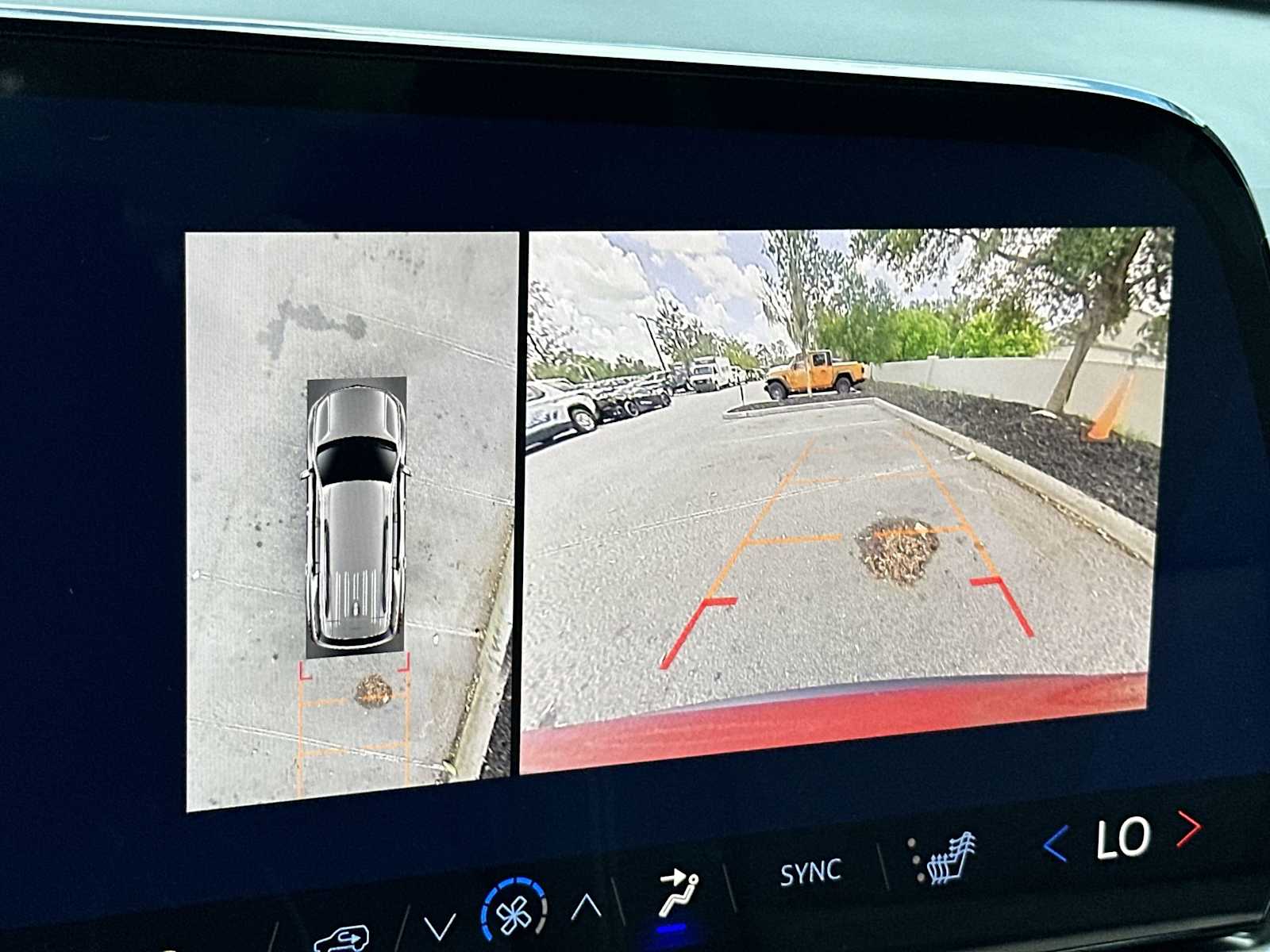 Thumbnail: 2026 Chevrolet Traverse - 22