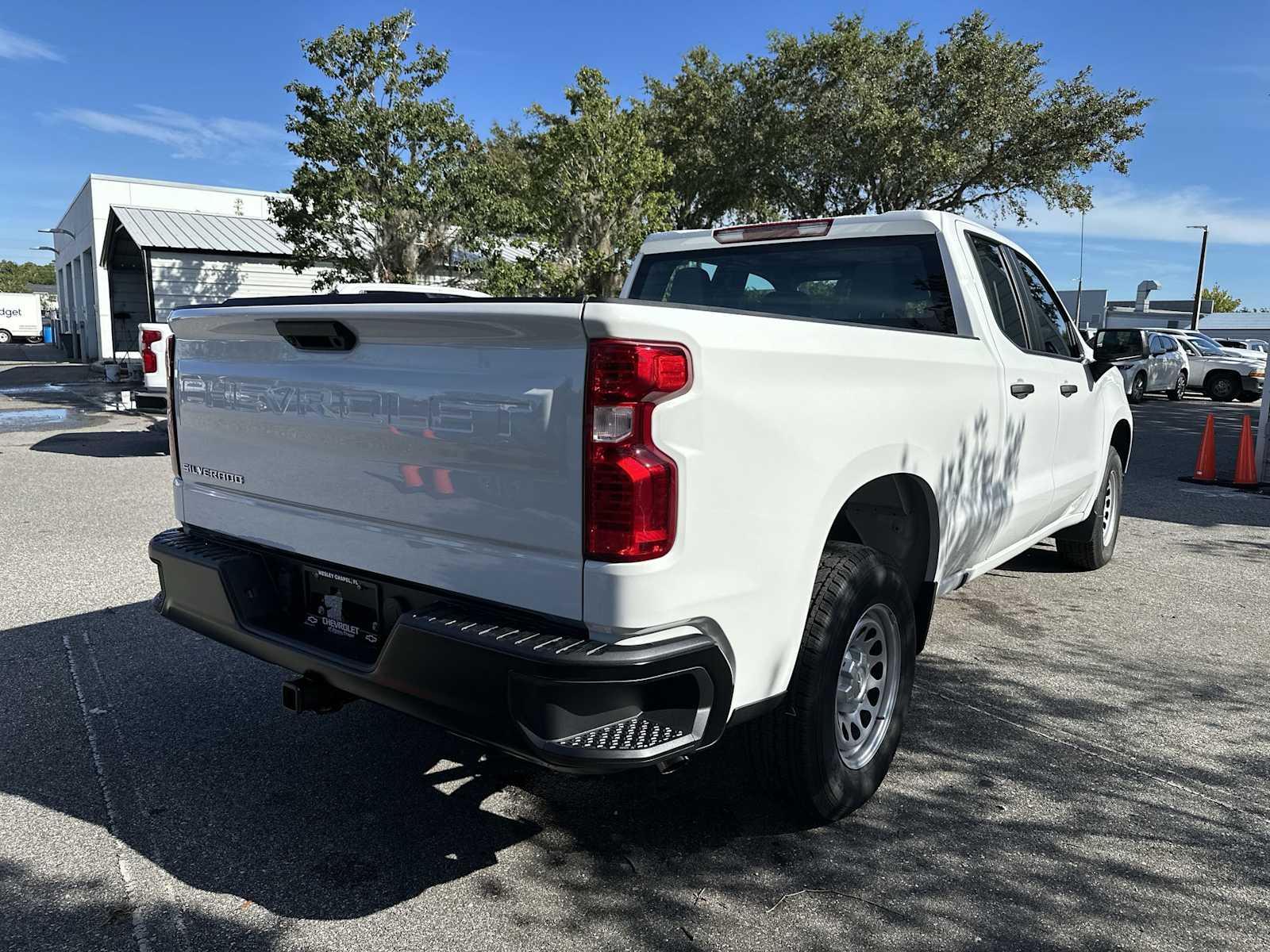 Thumbnail: 2026 Chevrolet Silverado 1500 - 6