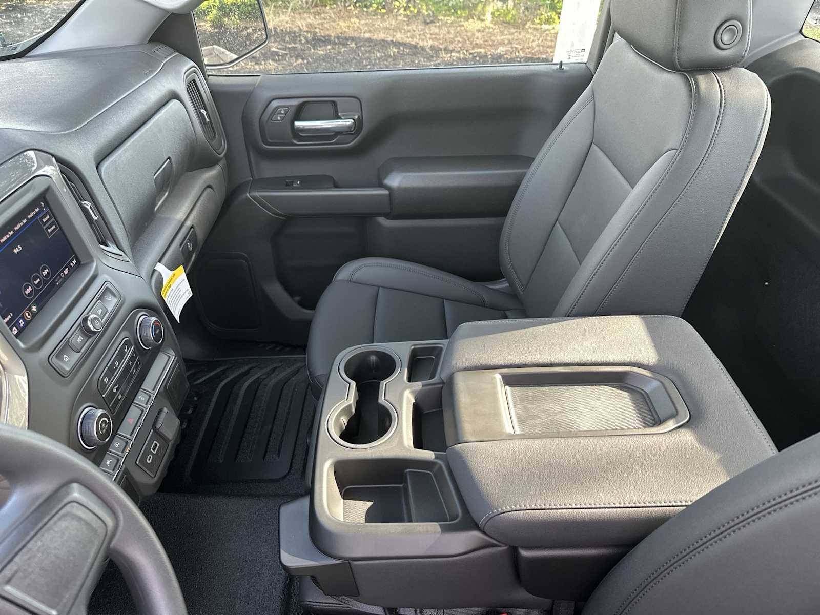 Thumbnail: 2025 Chevrolet Silverado 1500 - 21