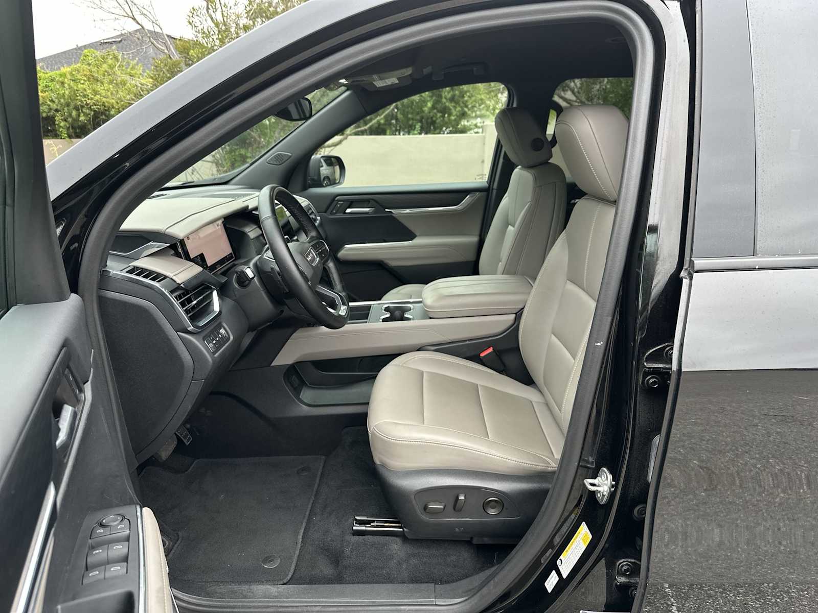 Thumbnail: 2024 GMC Acadia - 2