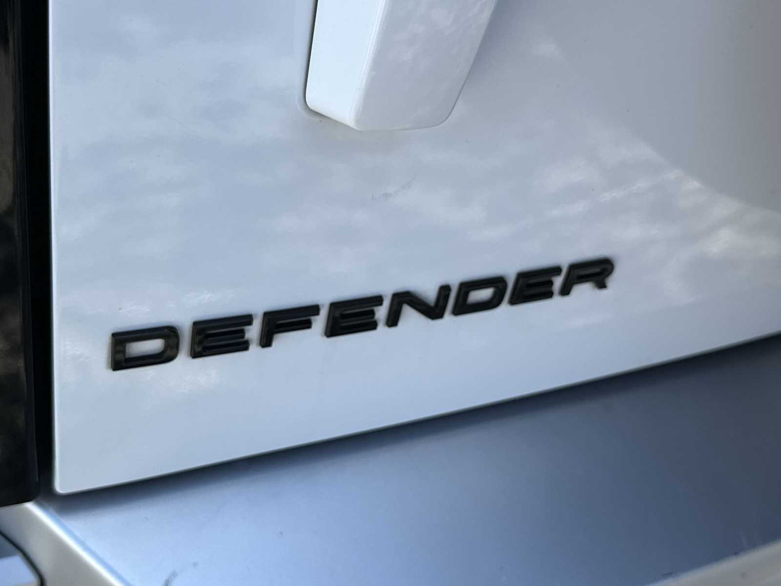 Thumbnail: 2024 Land Rover Defender - 11