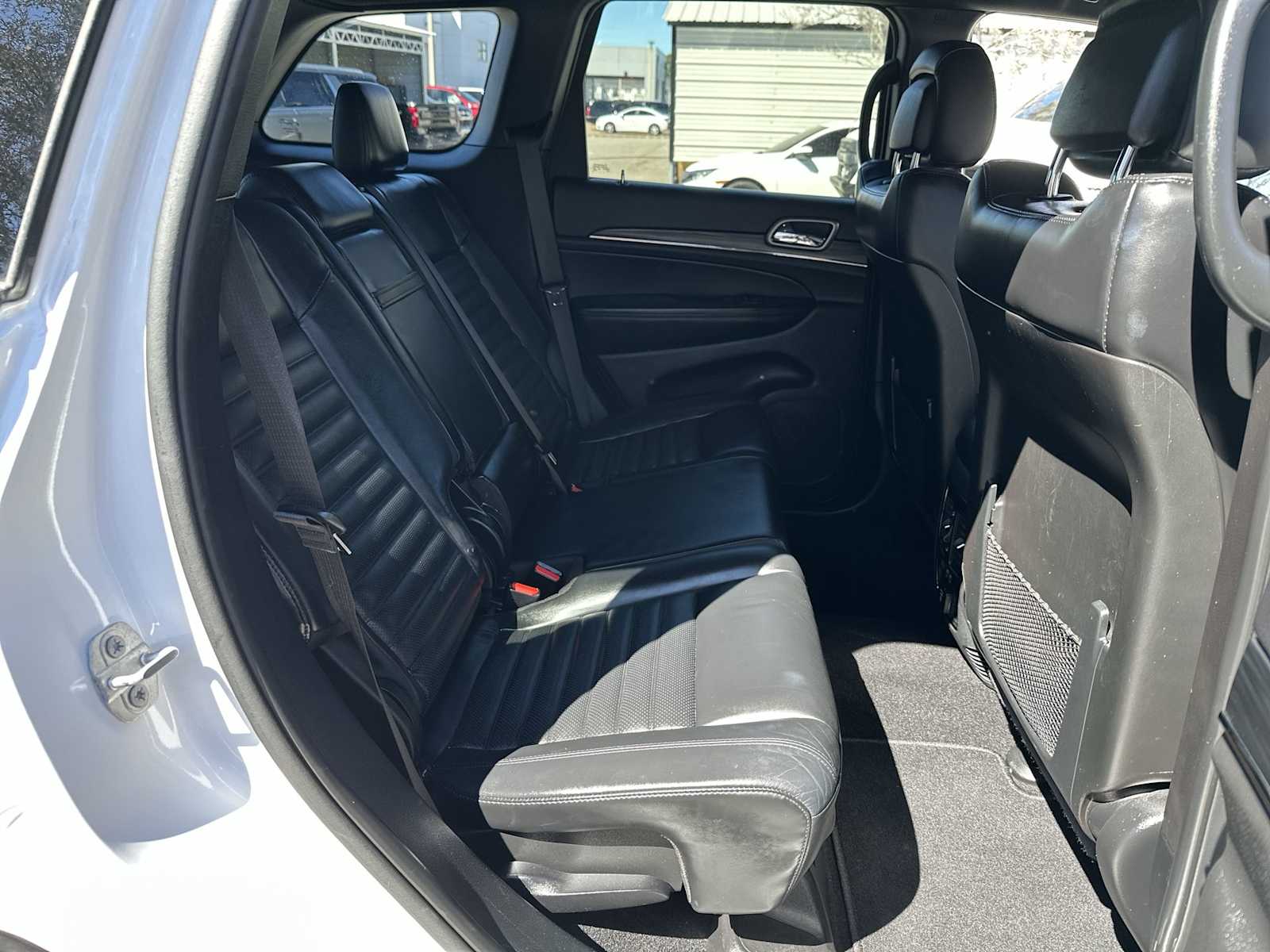 Thumbnail: 2020 Jeep Grand Cherokee - 18