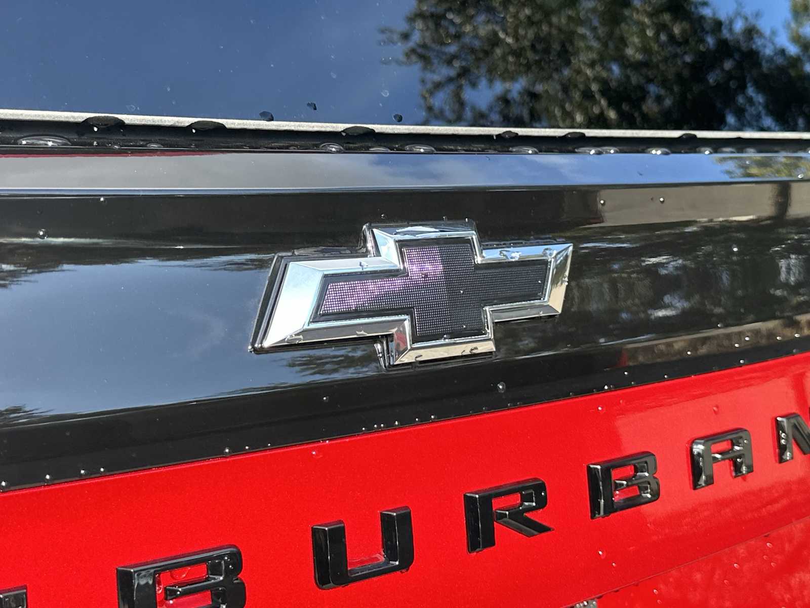 Thumbnail: 2026 Chevrolet Suburban - 10