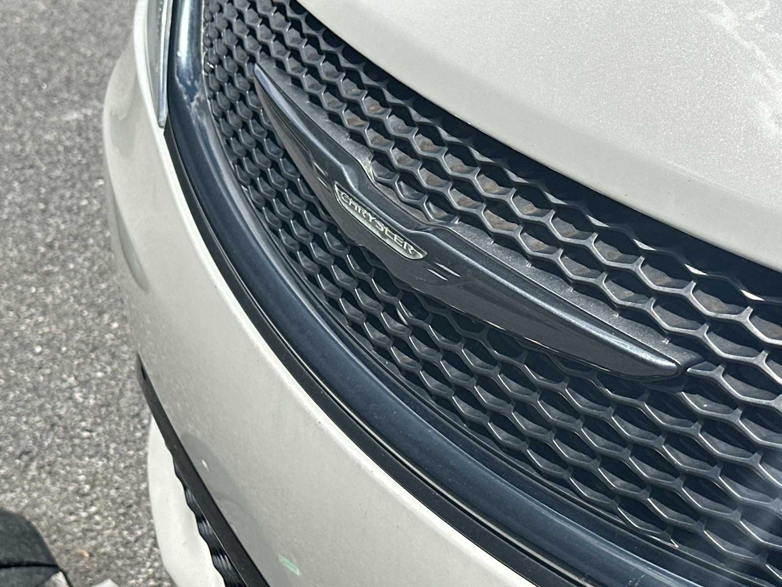 Thumbnail: 2020 Chrysler Pacifica - 10