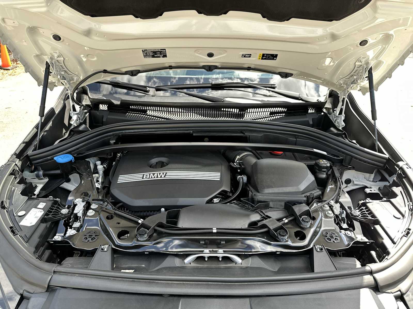 Thumbnail: 2024 BMW X1 - 13