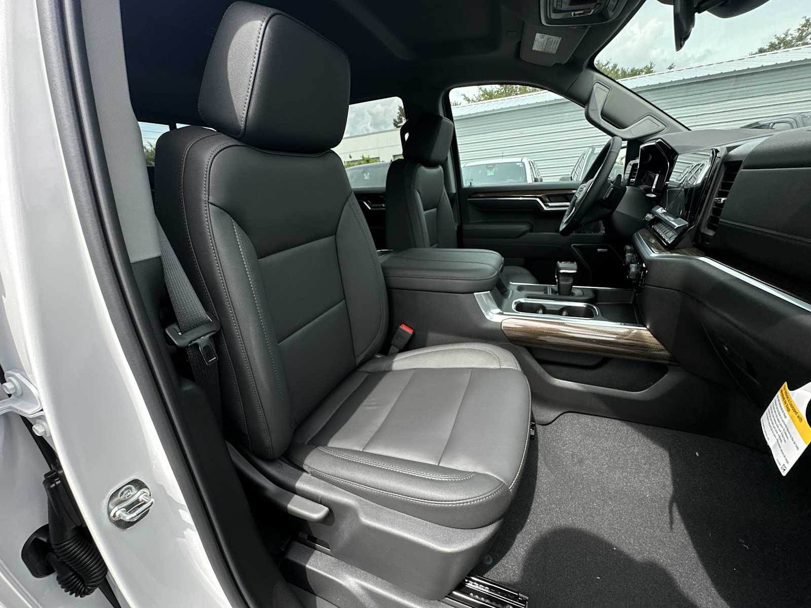 Thumbnail: 2026 Chevrolet Silverado 1500 - 19