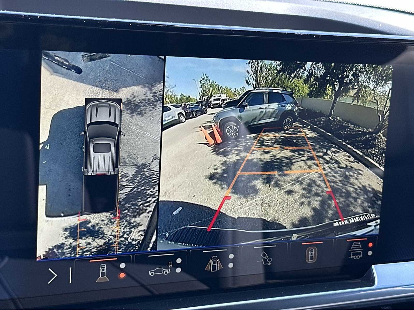 Thumbnail: 2026 Chevrolet Silverado 1500 - 22