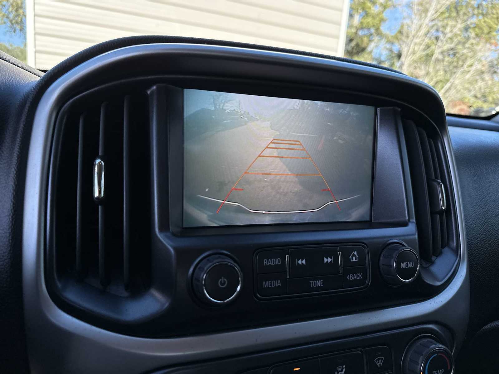 Thumbnail: 2017 Chevrolet Colorado - 22