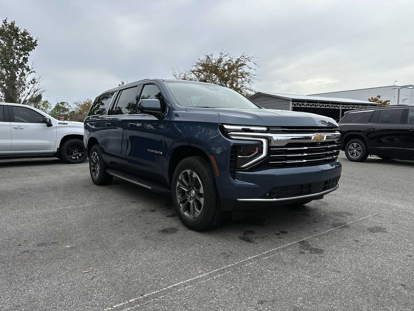 Thumbnail: 2026 Chevrolet Suburban - 8