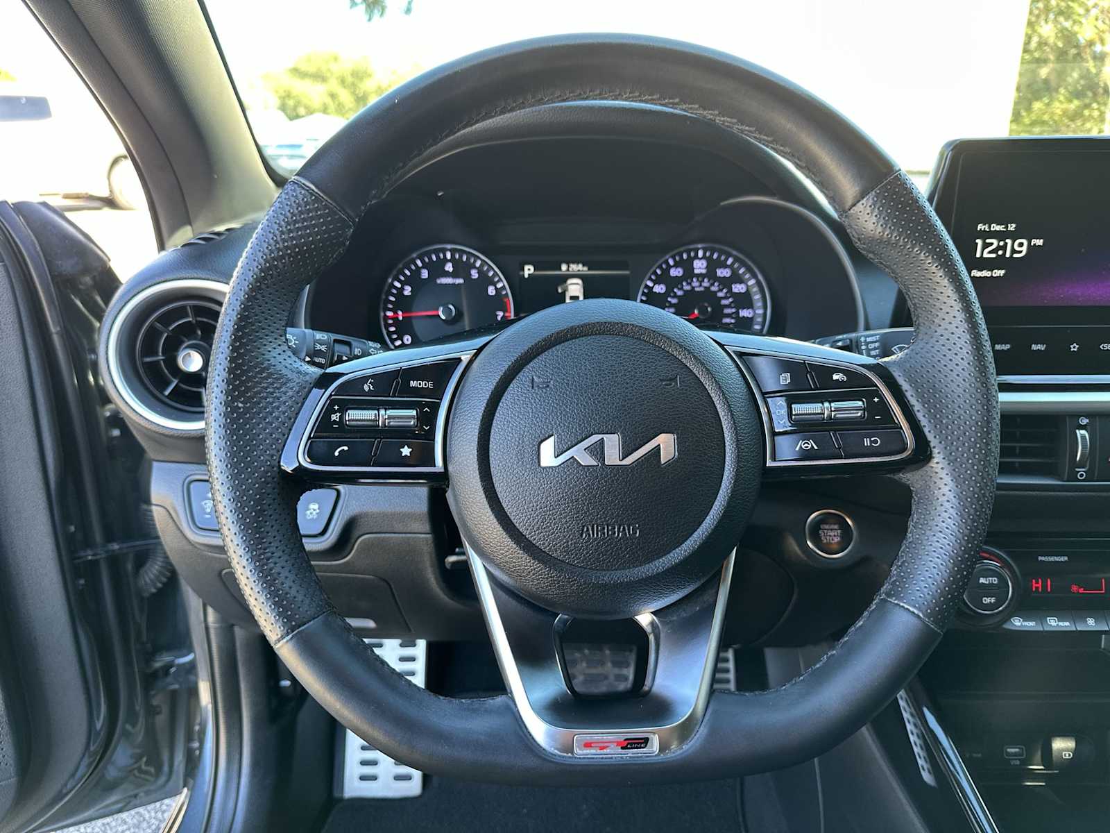 Thumbnail: 2023 Kia Forte - 20