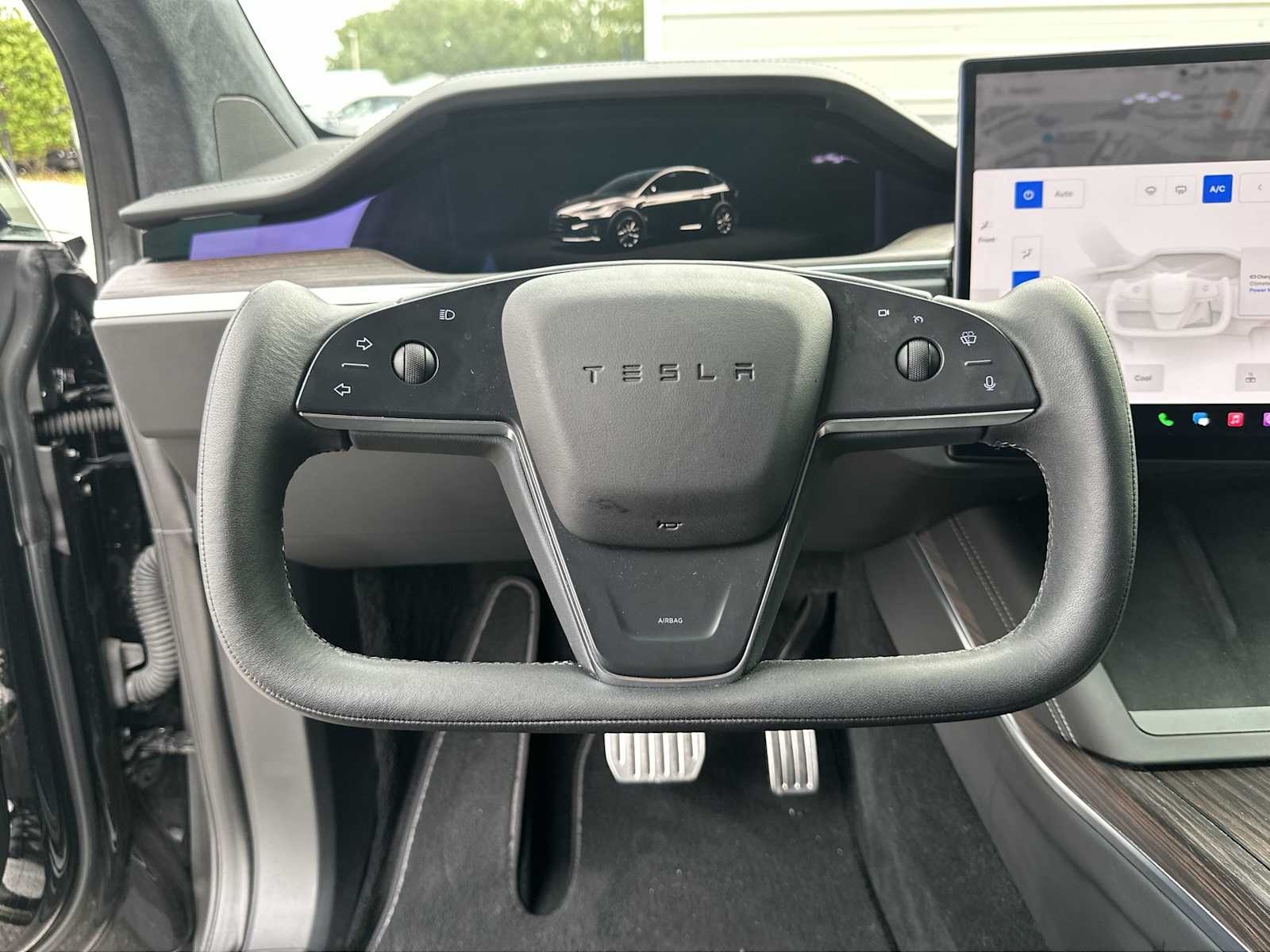 Thumbnail: 2023 Tesla Model X - 20