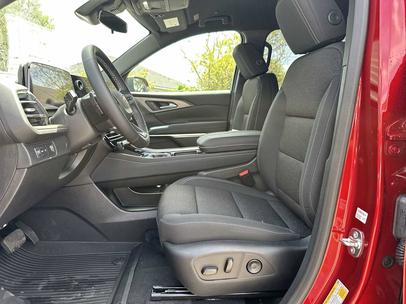 Thumbnail: 2026 Chevrolet Traverse - 2