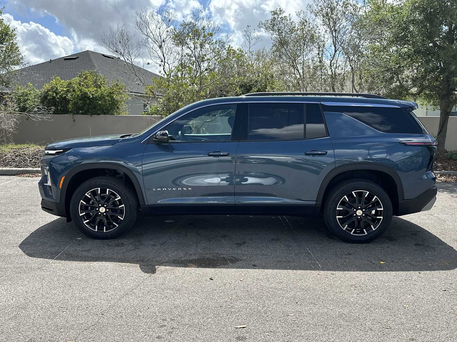 Thumbnail: 2026 Chevrolet Traverse - 3