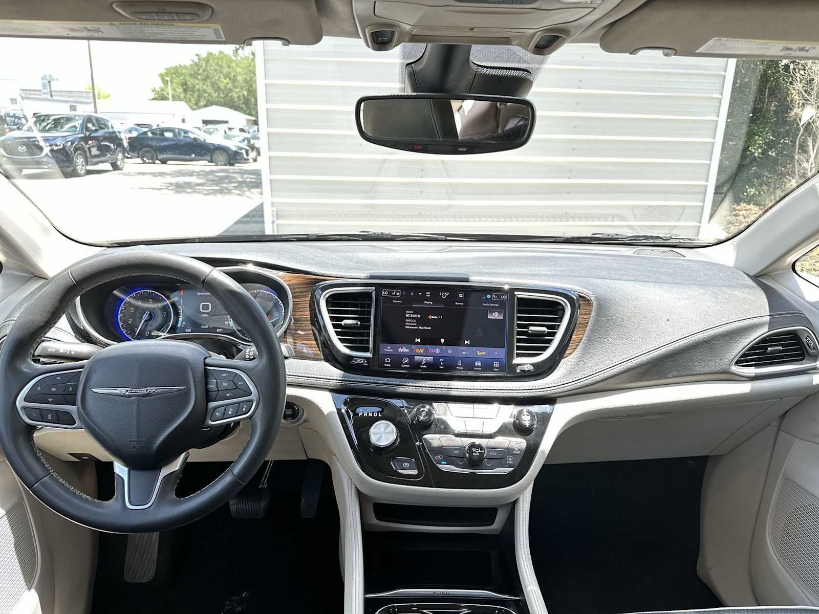 Thumbnail: 2023 Chrysler Pacifica - 14