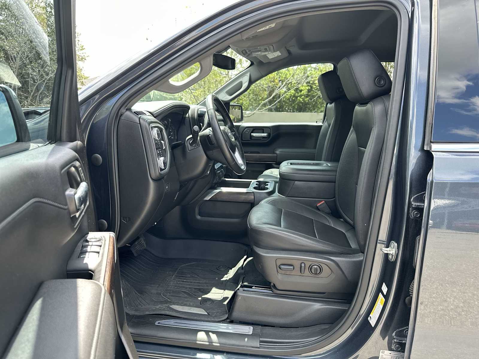 Thumbnail: 2022 GMC Sierra 1500 - 2