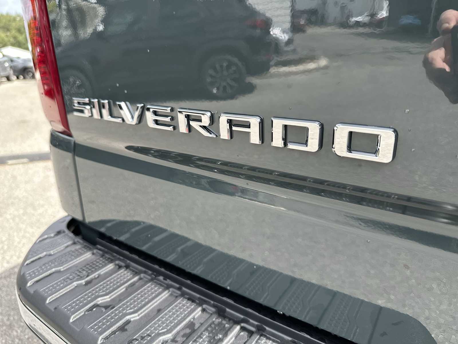 Thumbnail: 2026 Chevrolet Silverado 1500 - 11