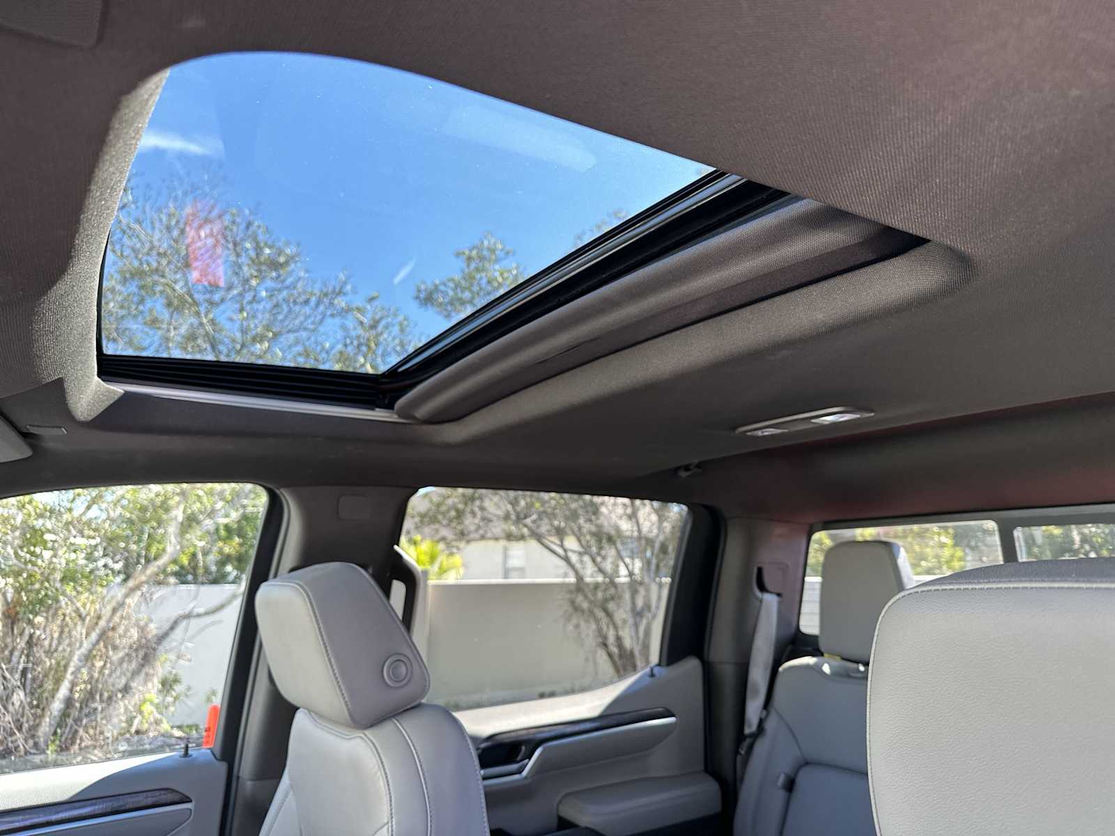 Thumbnail: 2022 Chevrolet Silverado 1500 - 17