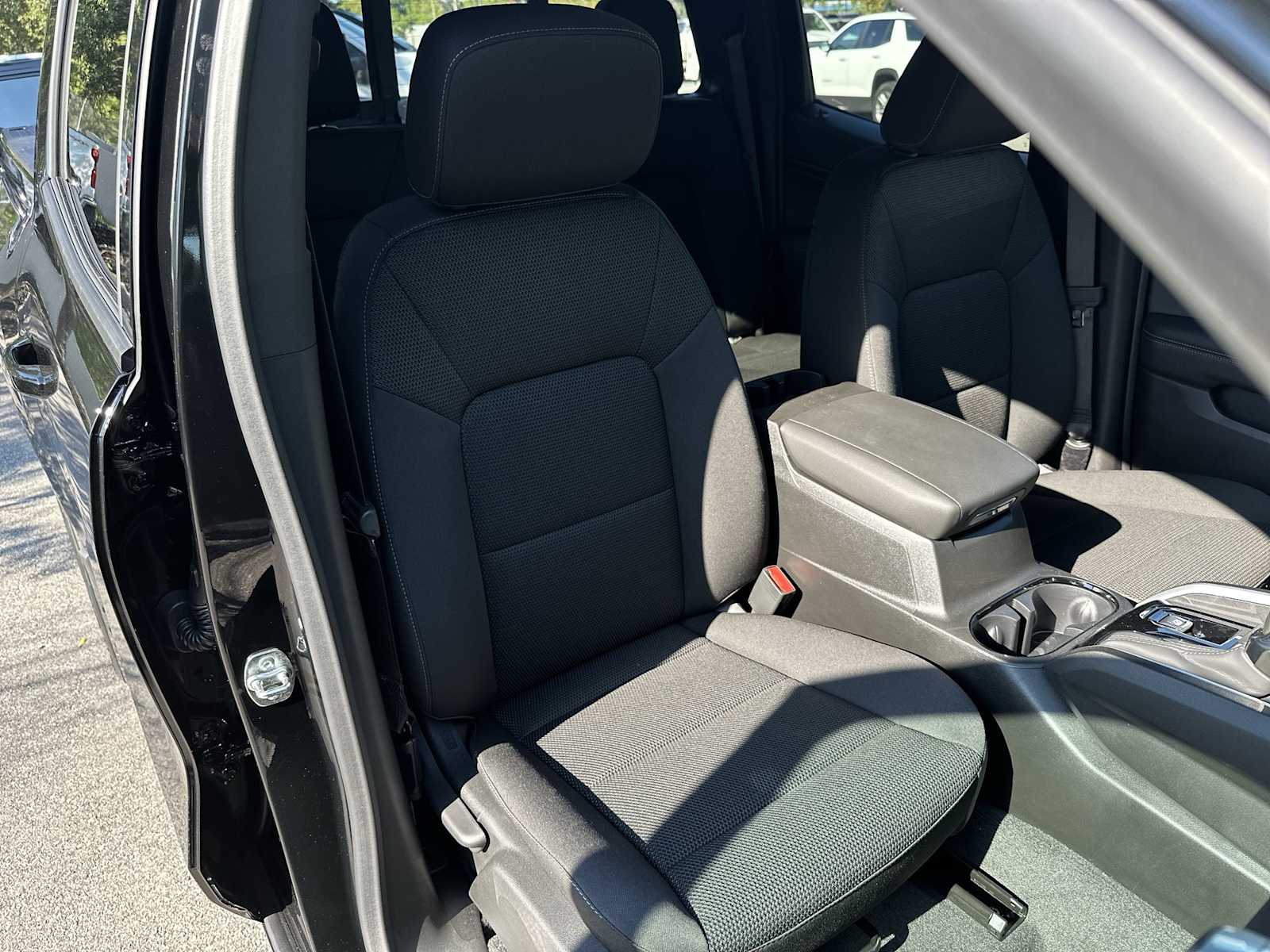 Thumbnail: 2026 Chevrolet Colorado - 19