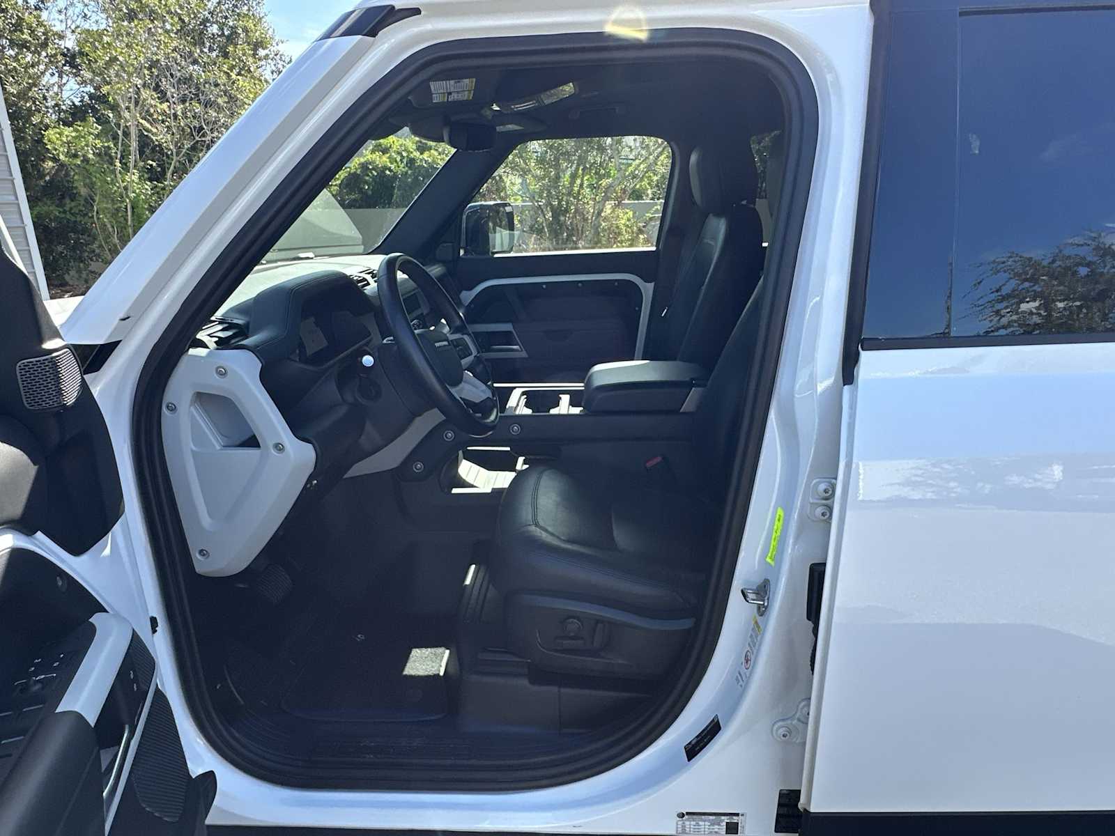 Thumbnail: 2024 Land Rover Defender - 2