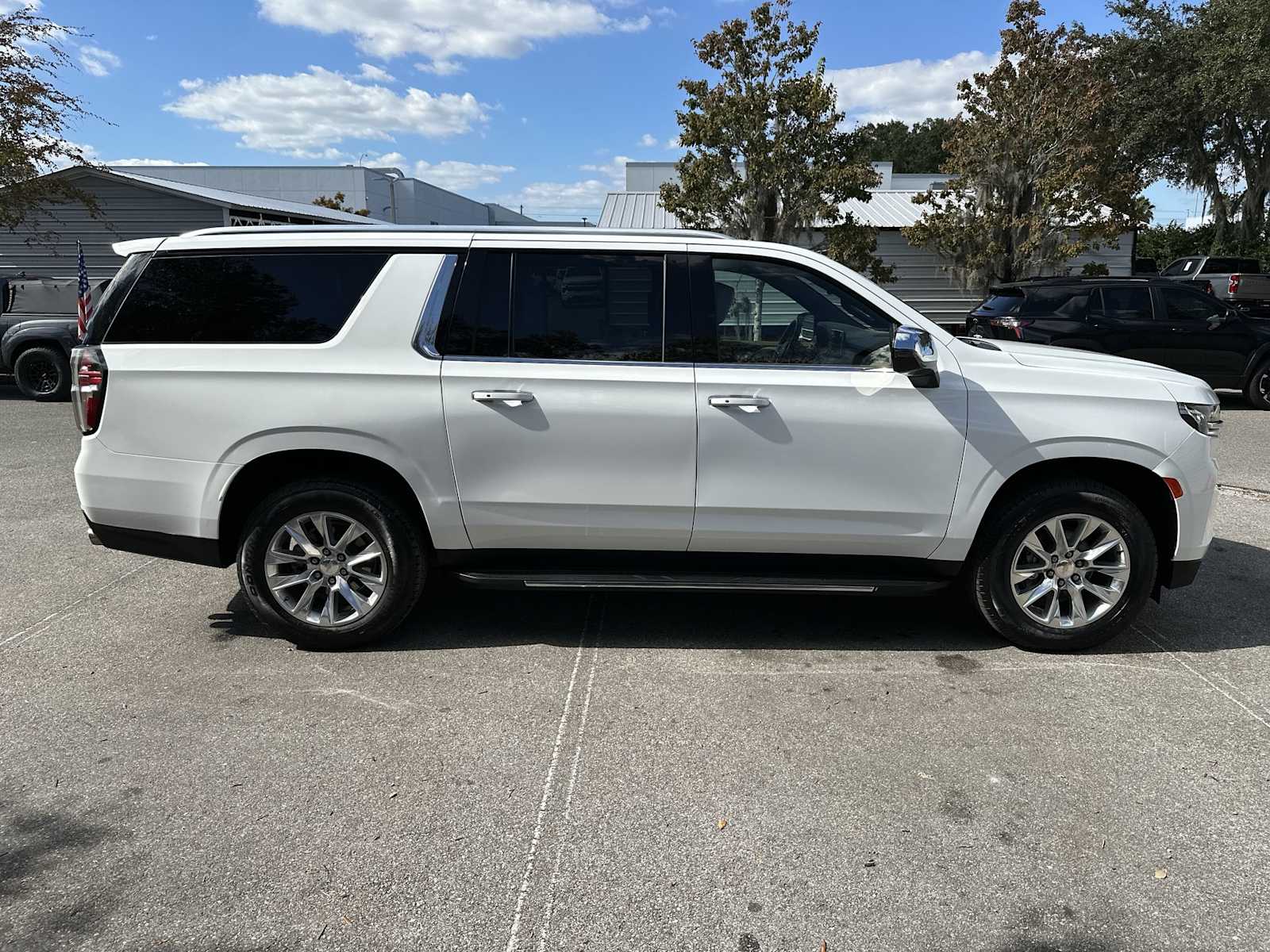 Thumbnail: 2024 Chevrolet Suburban - 7