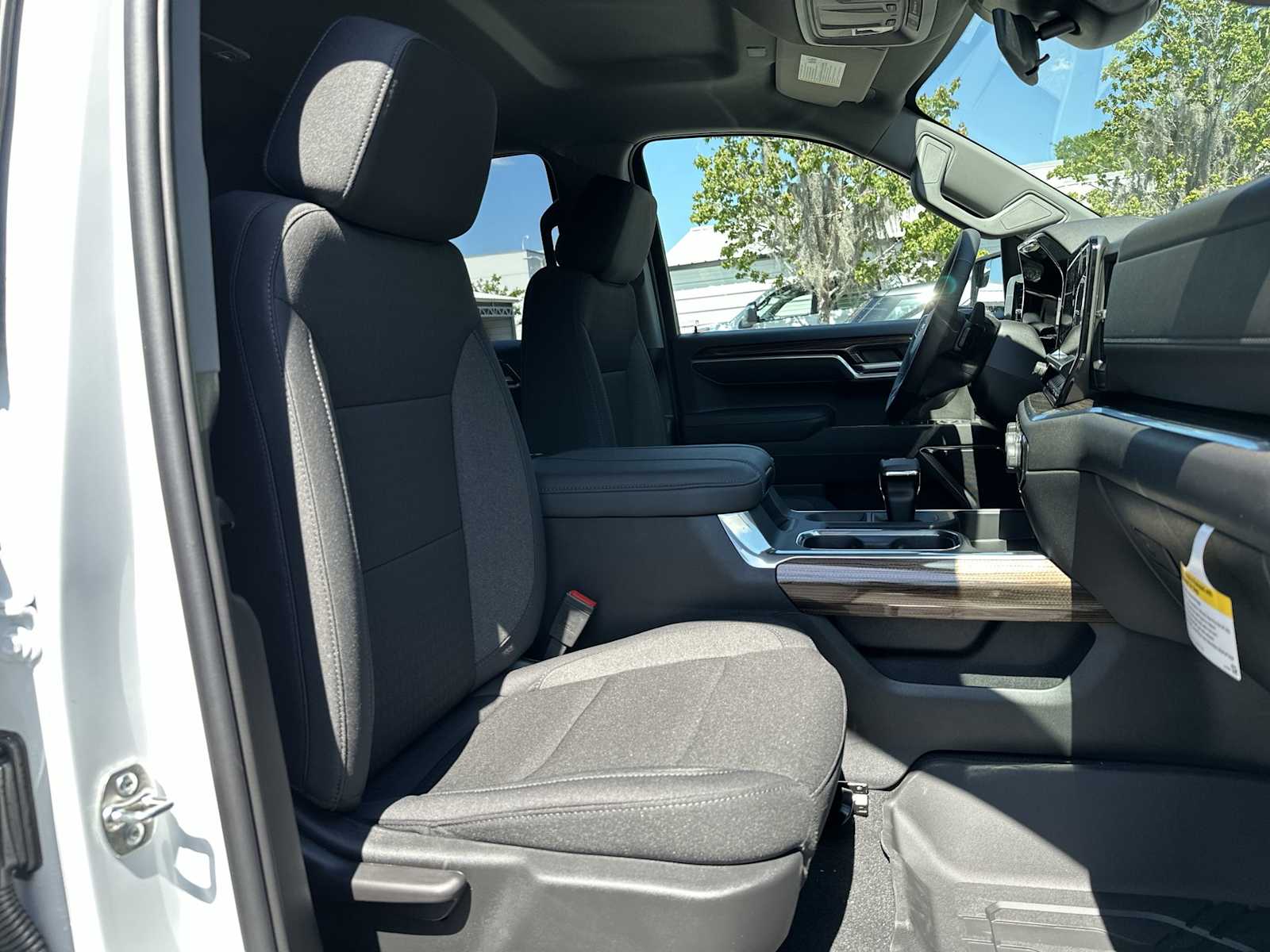 Thumbnail: 2026 Chevrolet Silverado 1500 - 19