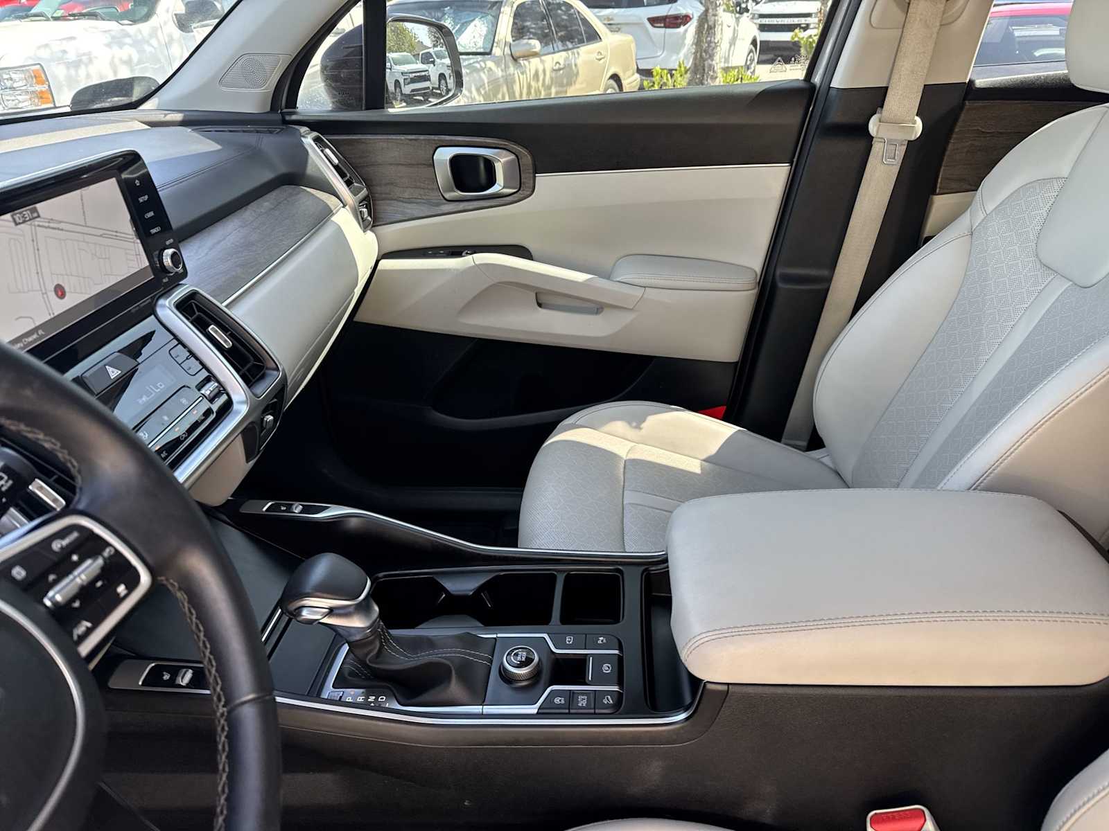 2023 Kia Sorento EX 11