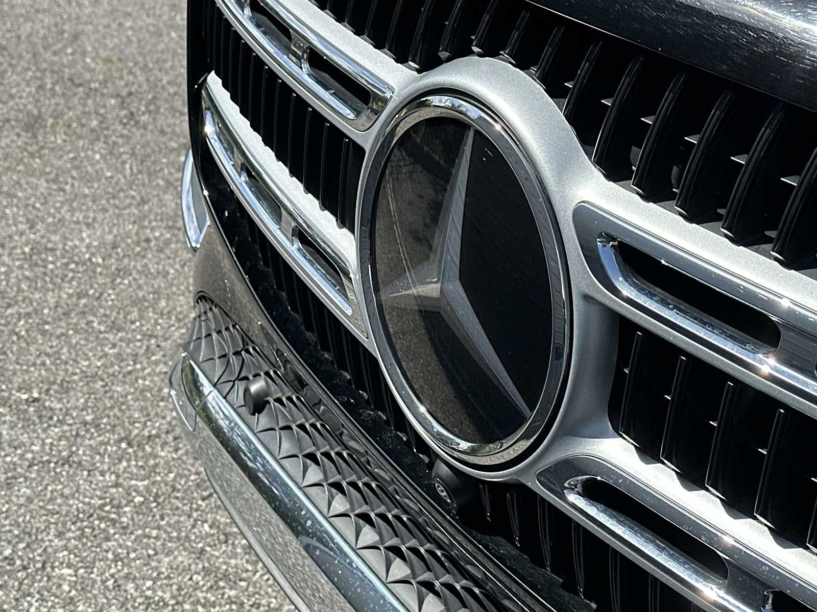Thumbnail: 2025 Mercedes-Benz GLE - 10