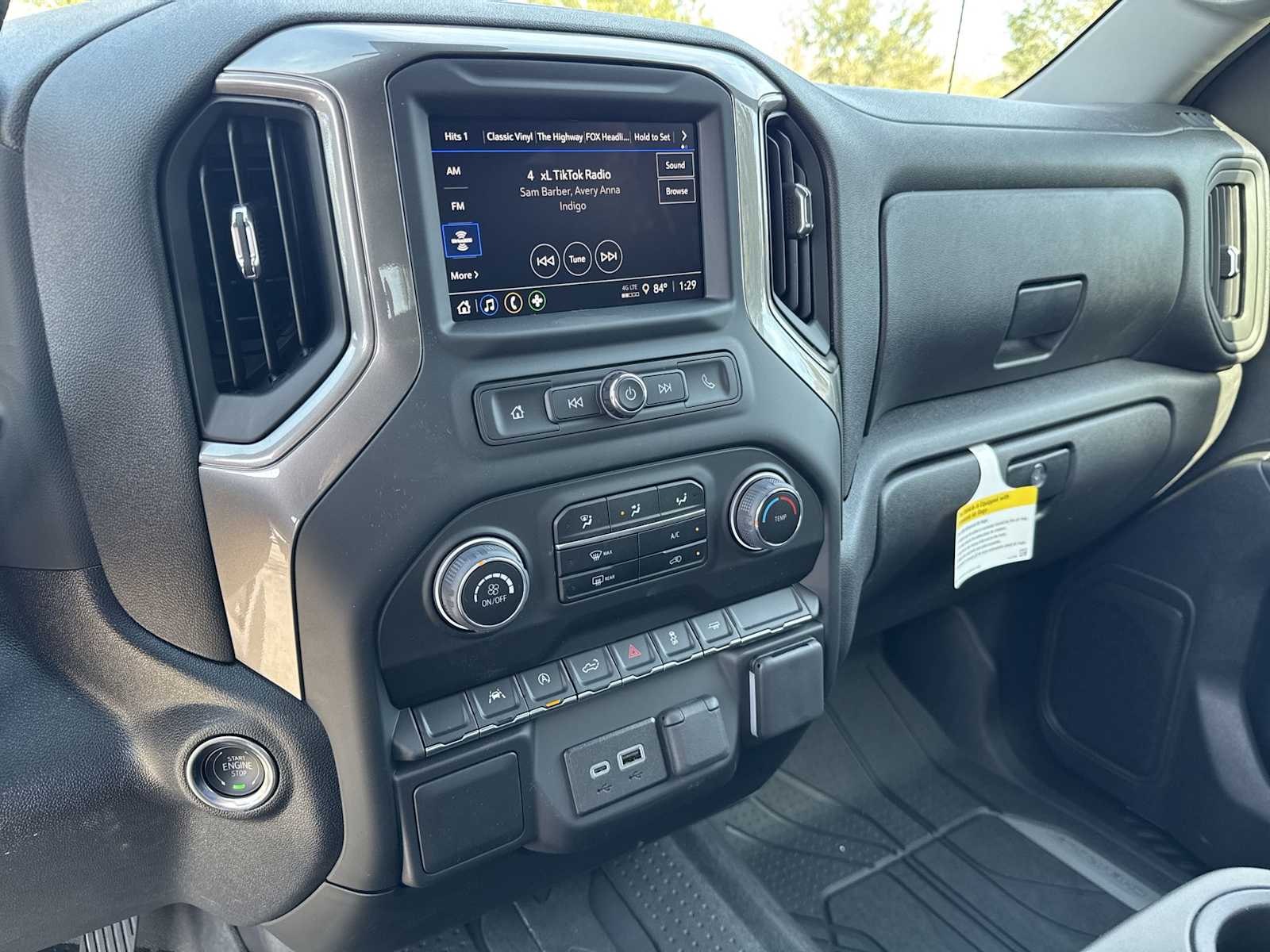 Thumbnail: 2025 Chevrolet Silverado 1500 - 28