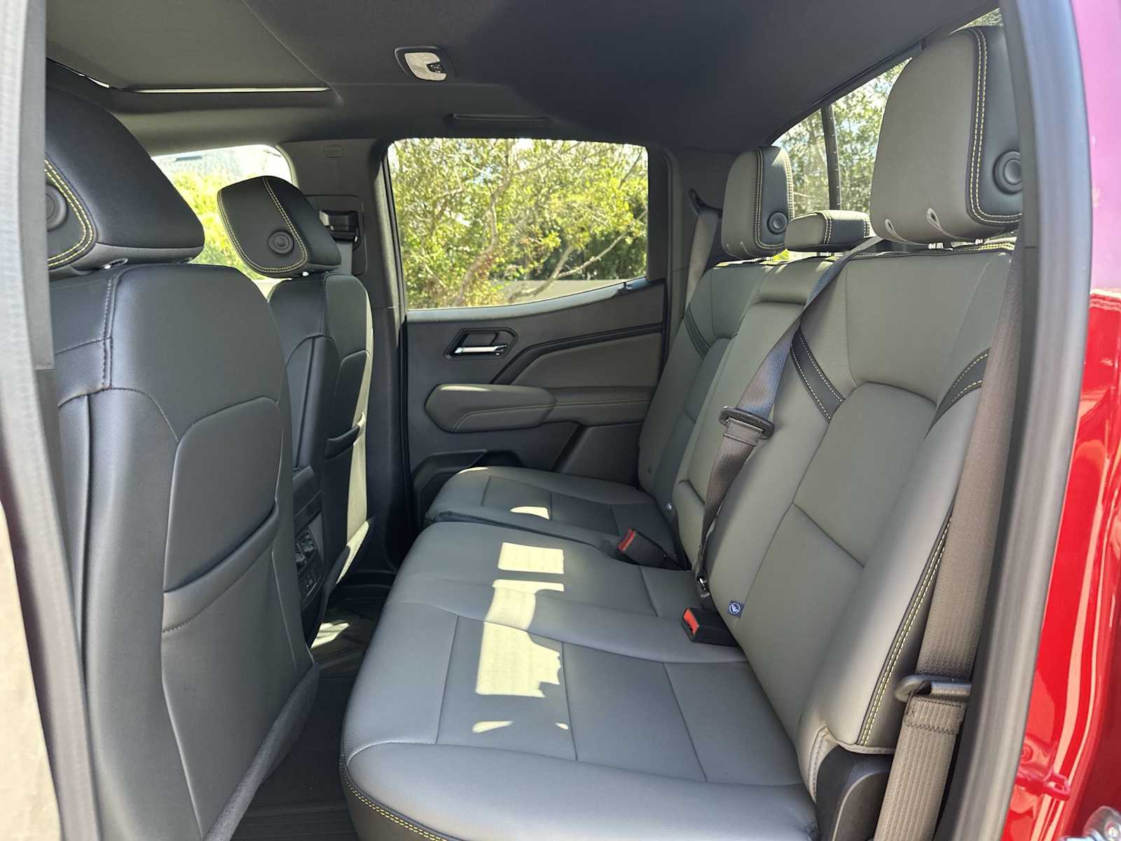 Thumbnail: 2026 Chevrolet Colorado - 18