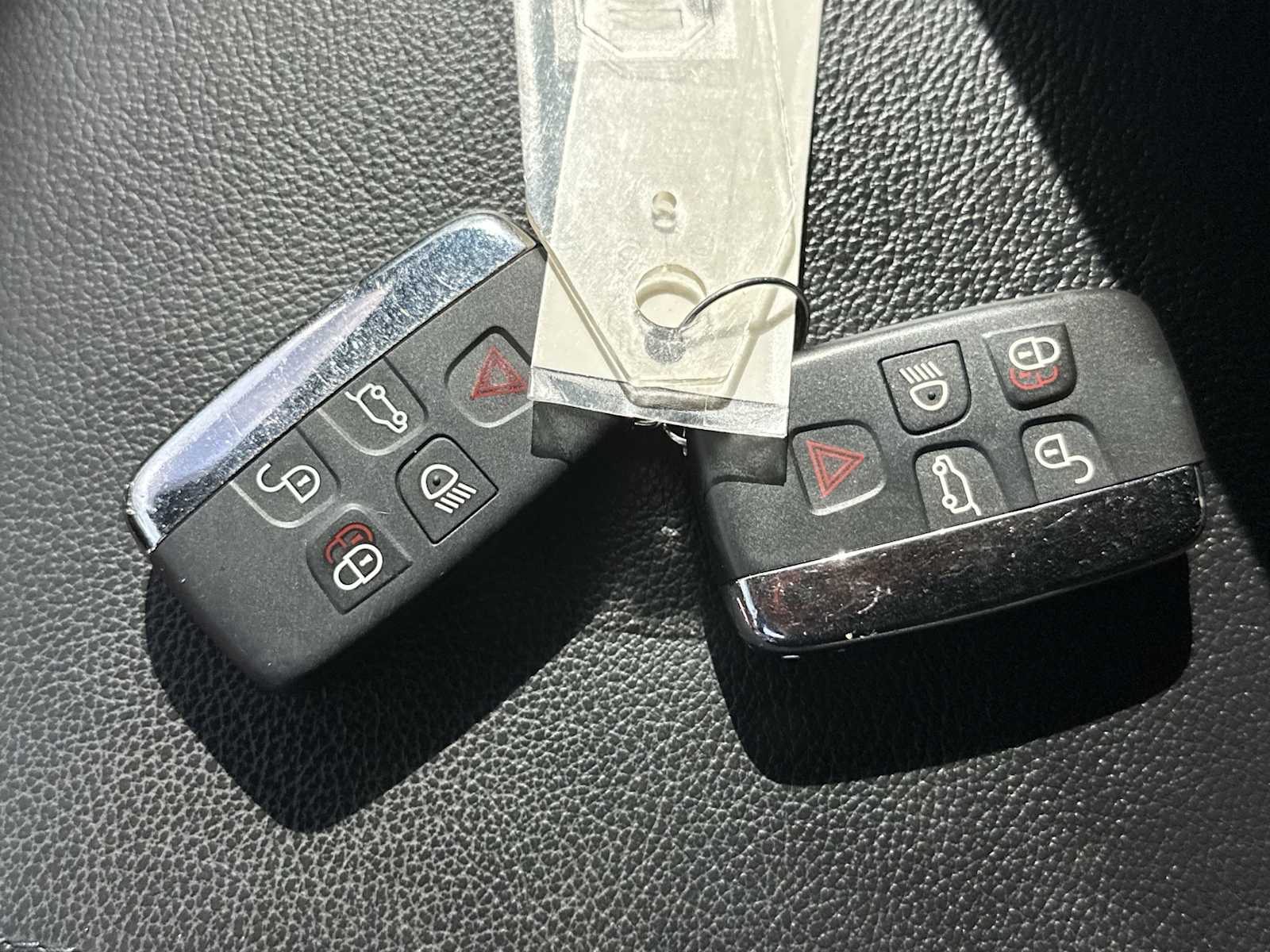 Thumbnail: 2019 Land Rover Discovery Sport - 26