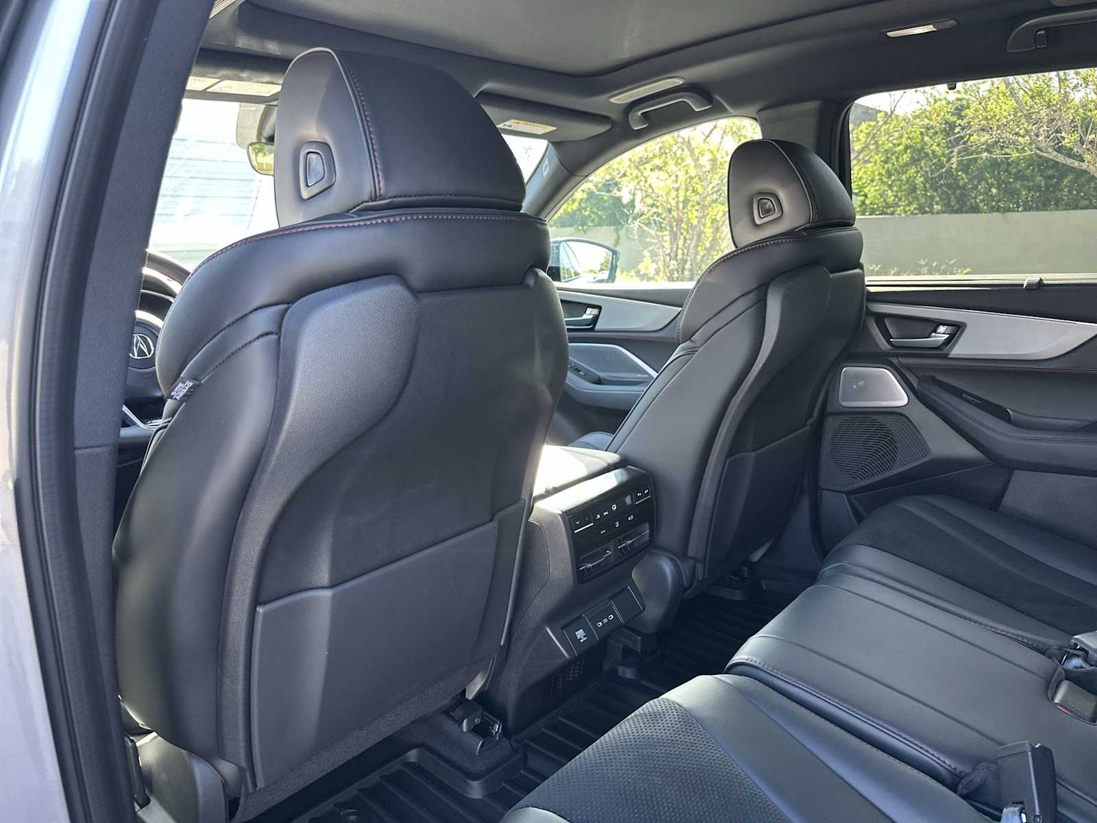 Thumbnail: 2025 Acura MDX - 16