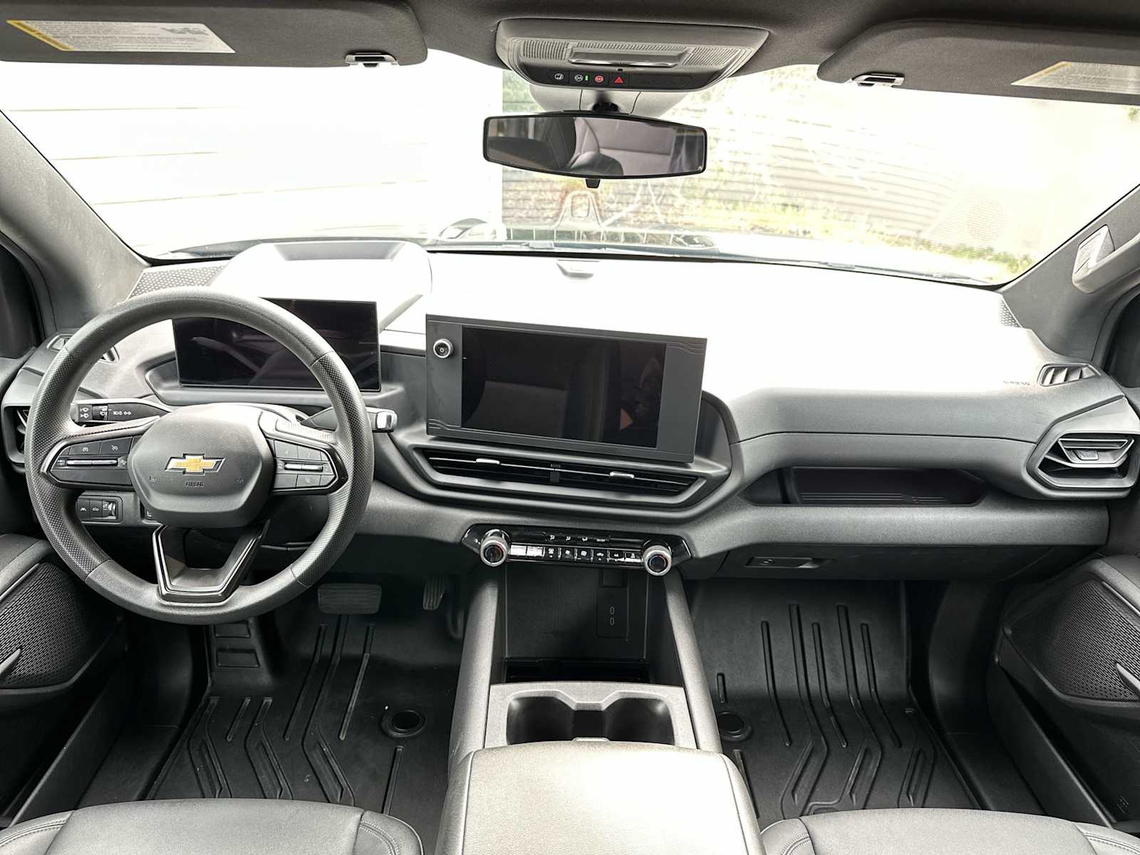 Thumbnail: 2024 Chevrolet Silverado EV - 14