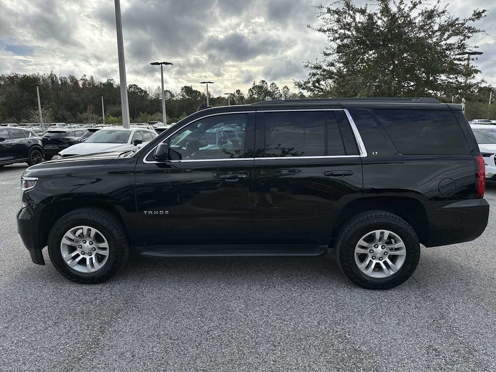 Thumbnail: 2019 Chevrolet Tahoe - 3