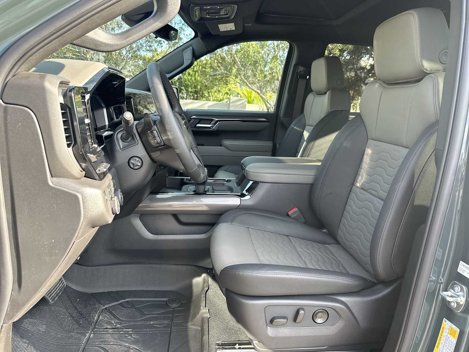 Thumbnail: 2026 Chevrolet Silverado 1500 - 15