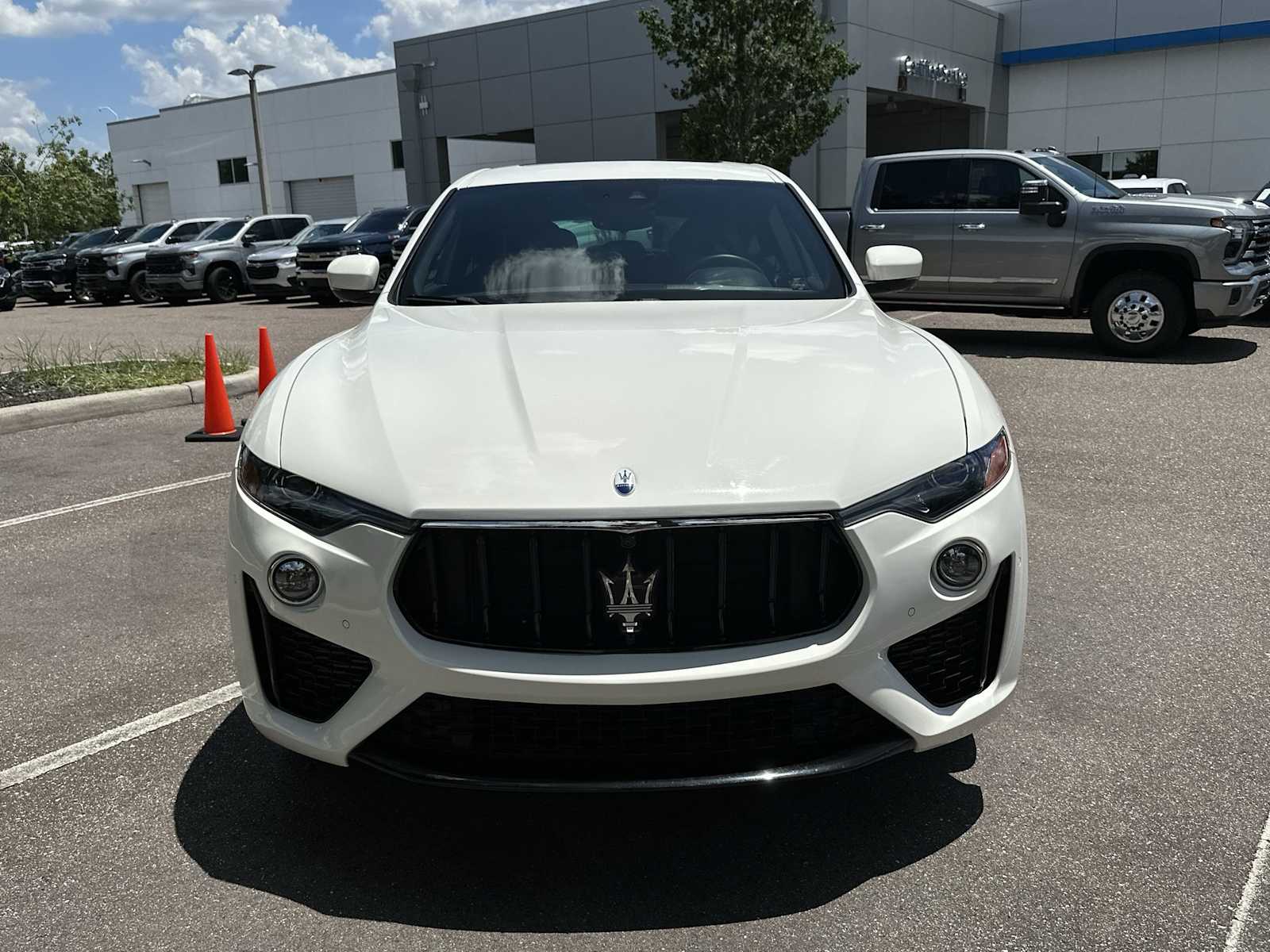 Thumbnail: 2023 Maserati Levante - 9