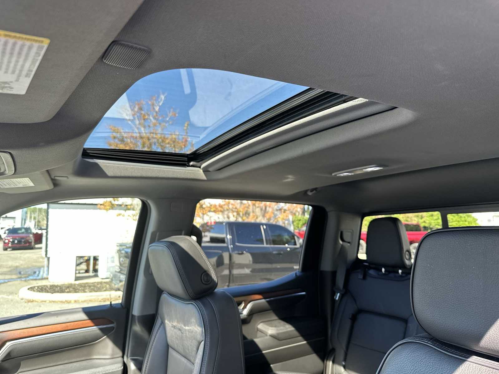 Thumbnail: 2024 GMC Sierra 1500 - 17