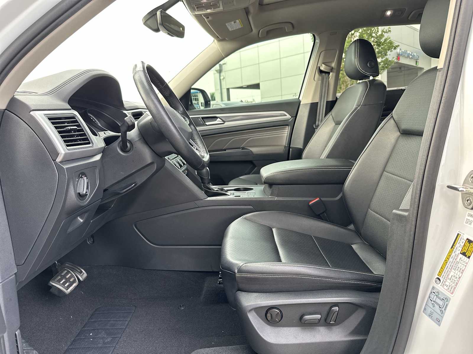 Thumbnail: 2021 Volkswagen Atlas - 2