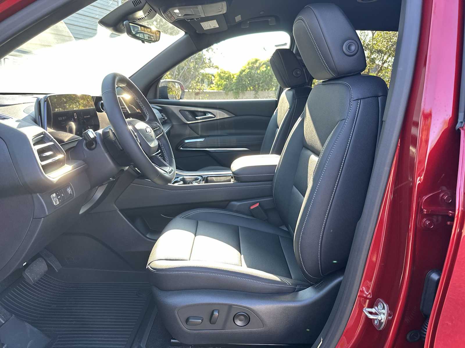 Thumbnail: 2026 Chevrolet Traverse - 15