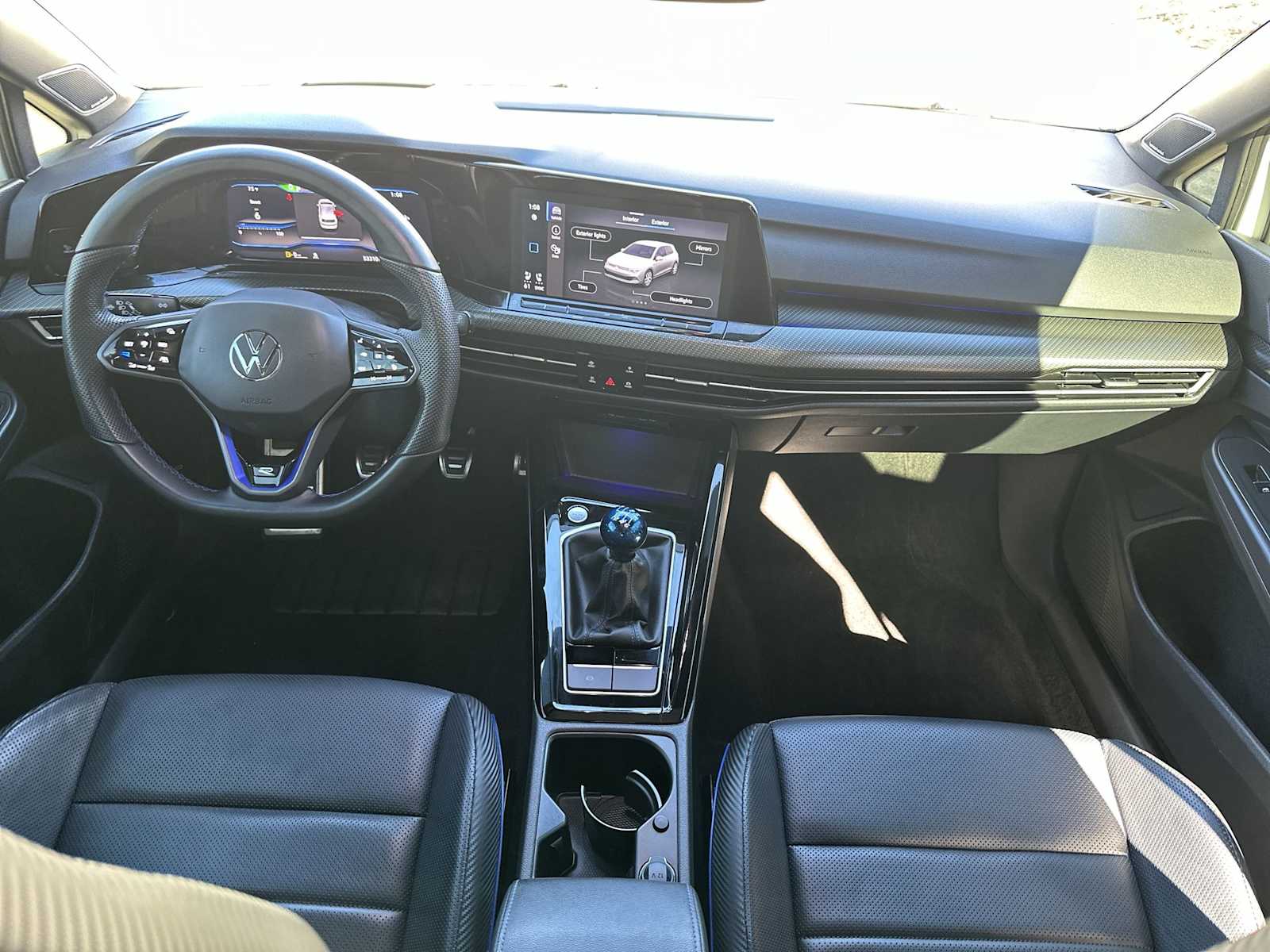 Thumbnail: 2023 Volkswagen Golf - 14