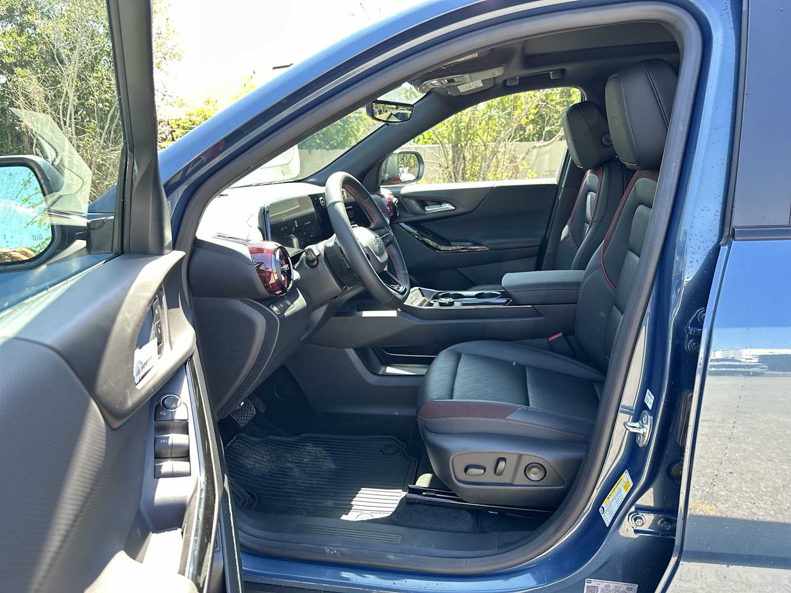 Thumbnail: 2026 Chevrolet Equinox - 2