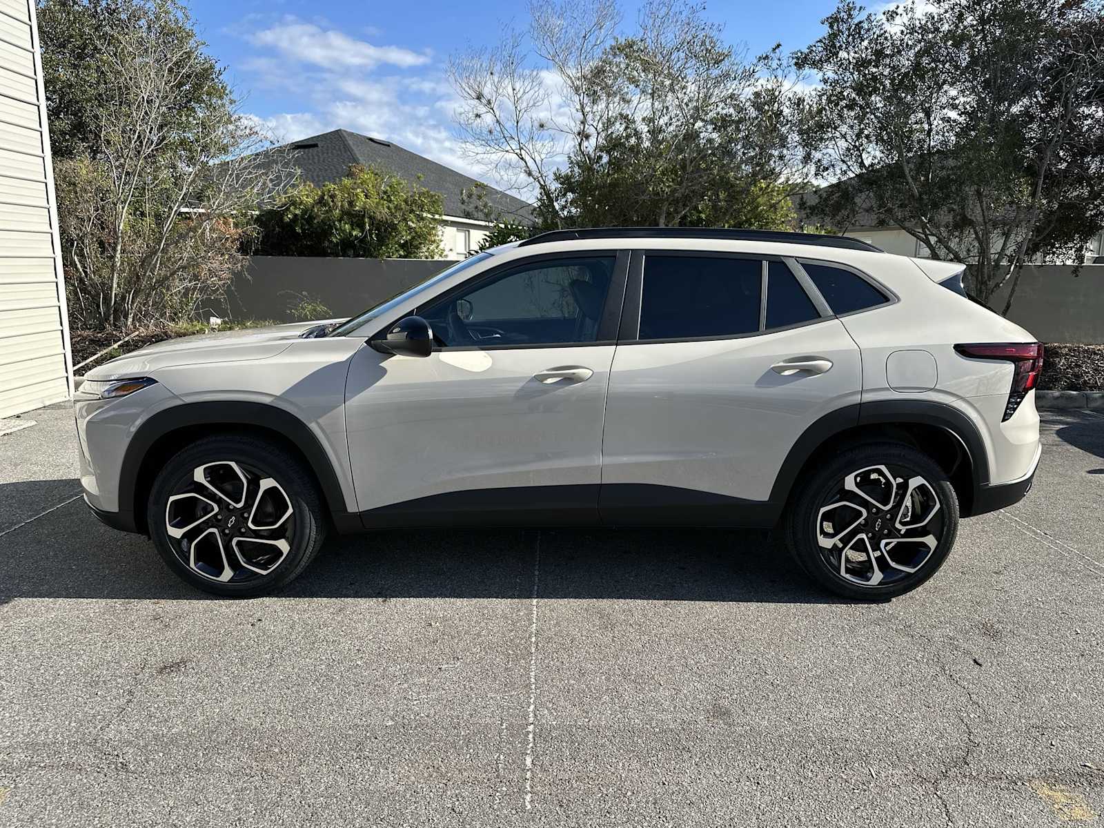 Thumbnail: 2026 Chevrolet Trax - 3