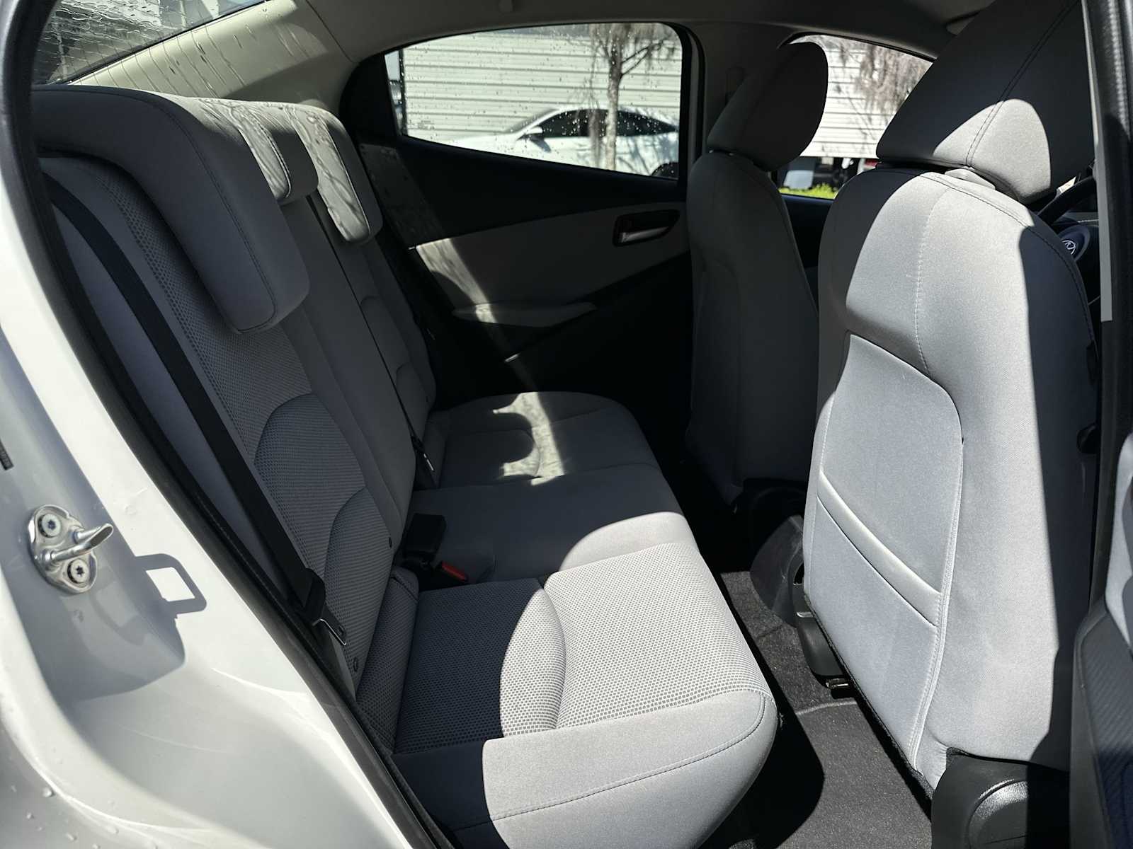 Thumbnail: 2019 Toyota Yaris - 18