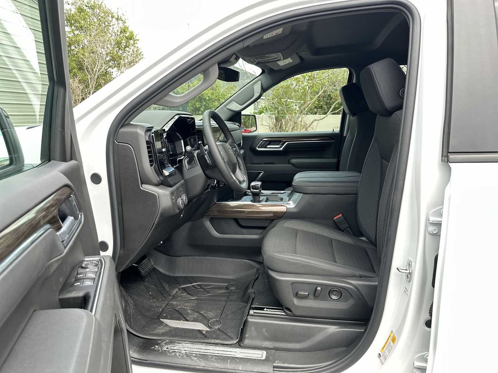 Thumbnail: 2026 Chevrolet Silverado 1500 - 2