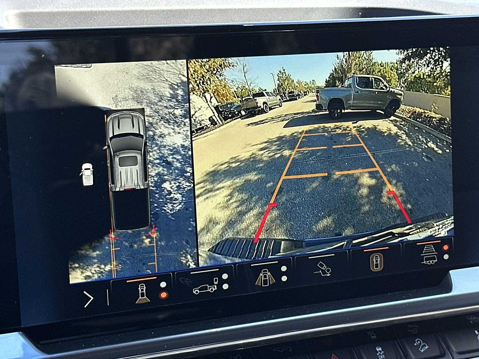 Thumbnail: 2026 Chevrolet Silverado 1500 - 22