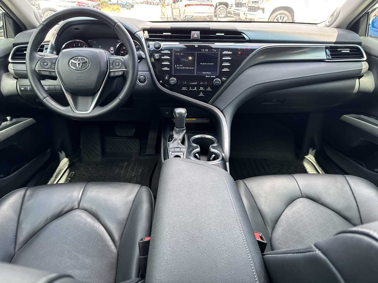 2020 Toyota Camry XSE 19