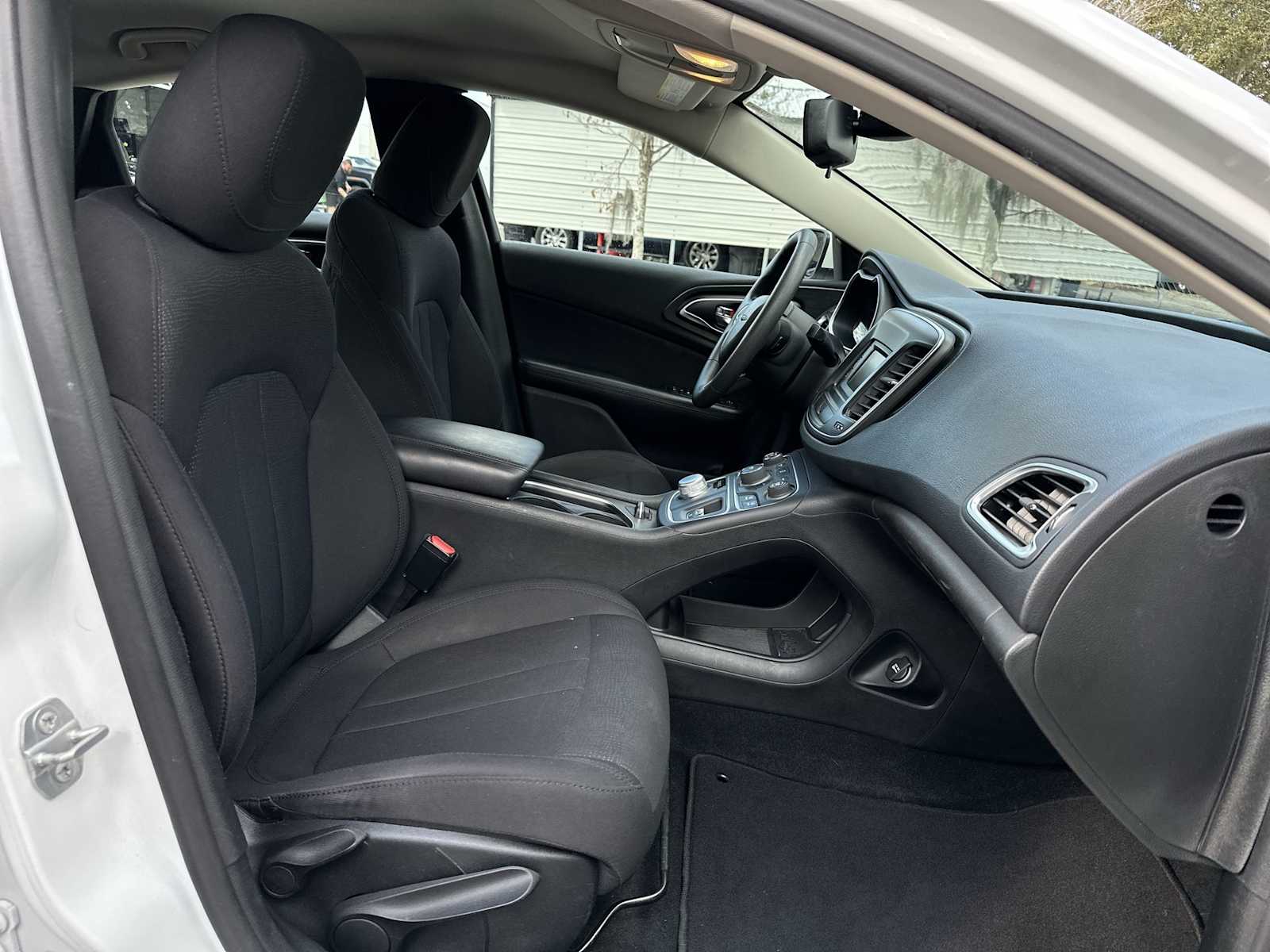 Thumbnail: 2015 Chrysler 200 - 19