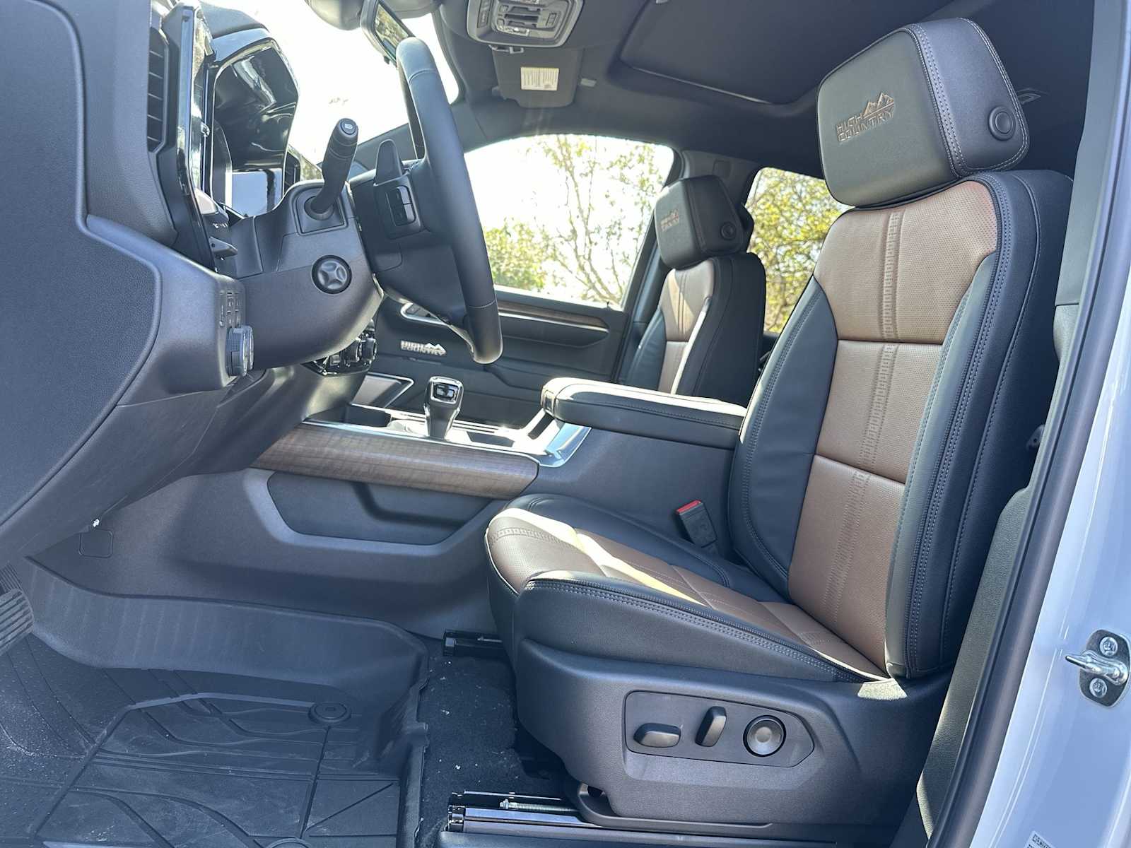 Thumbnail: 2026 Chevrolet Silverado 1500 - 15